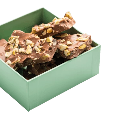 سويت روكس ١٢٠ جرام فستق حلبي بالحليب - C9 (مع قاعدة)