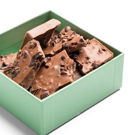 Sweet Rocks 120g Nibs Milk - C9 (with base)